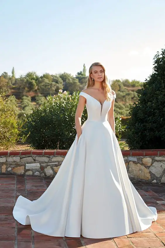 Embracing Elegance: A Guide to Simple Wedding Dresses 15 Ideas