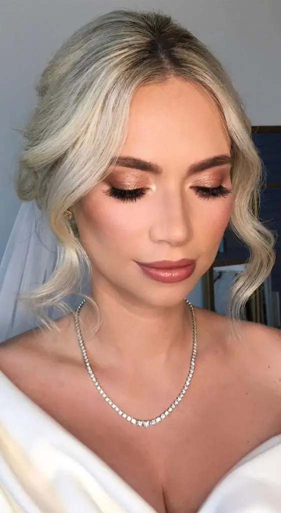 Embracing Elegance: A Bride’s Guide to Wedding Makeup 17 Ideas