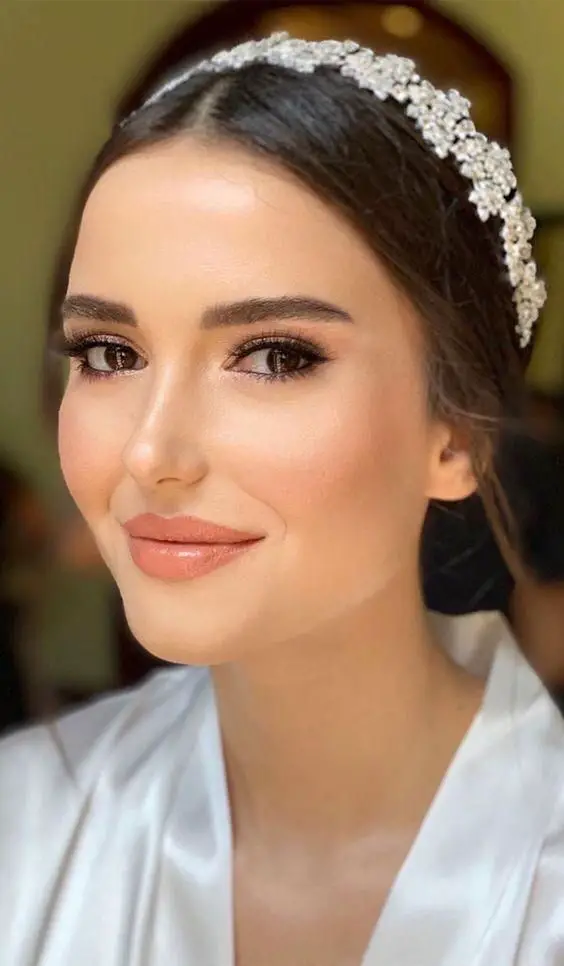 Embracing Elegance: A Bride’s Guide to Wedding Makeup 17 Ideas