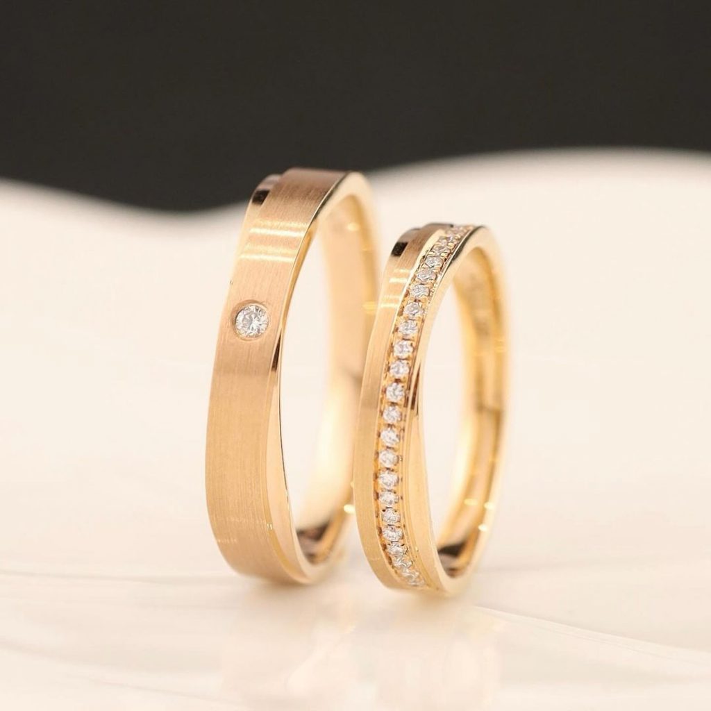 Yellow Gold Wedding Rings 25 Ideas: A Timeless Choice for Your Special Day