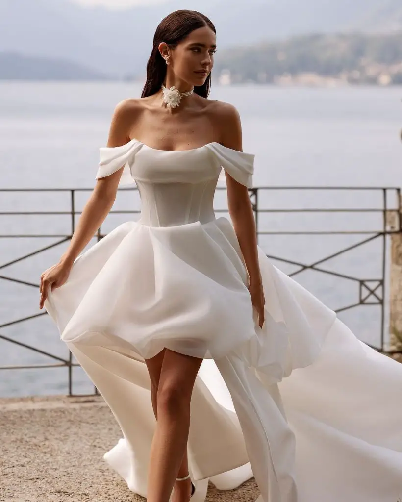 Embracing Elegance: A Guide to Wedding Dresses for the Triangle Body Shape 26 Ideas