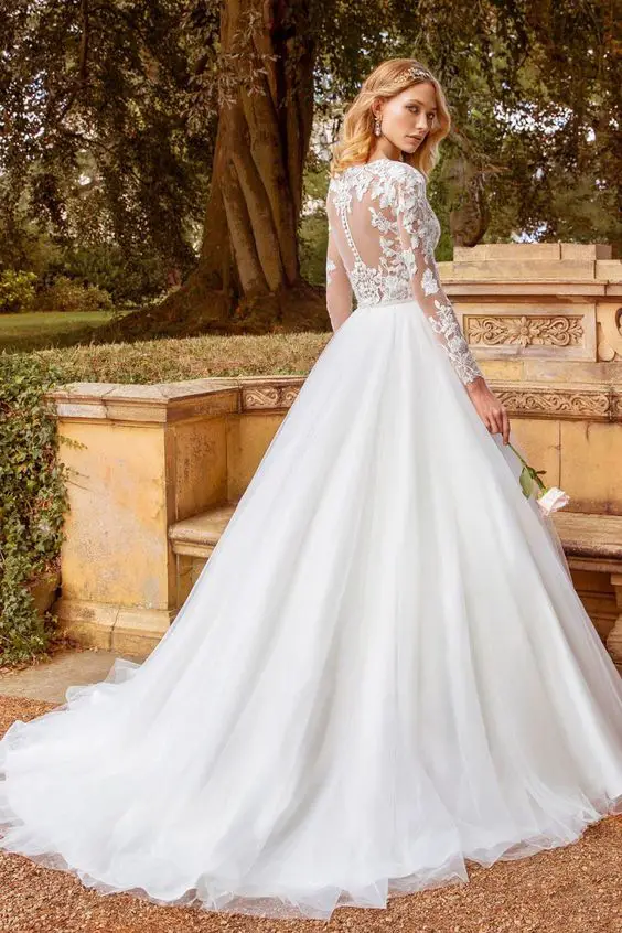 The Ultimate Guide to Choosing Wedding Dresses with a Long Train 25 Ideas