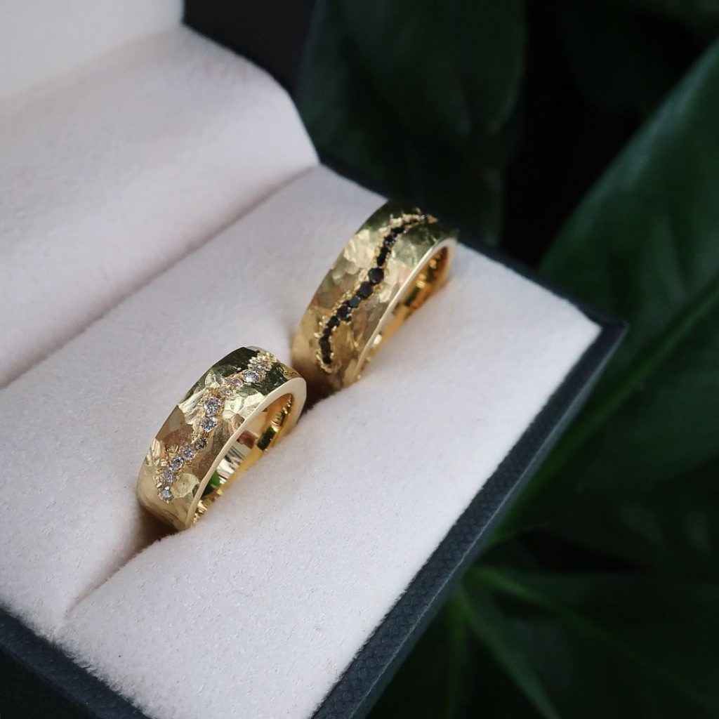 Yellow Gold Wedding Rings 25 Ideas: A Timeless Choice for Your Special Day