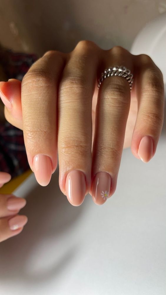 Elegant and Timeless: Mastering the Art of Nude Wedding Nails 26 Ideas