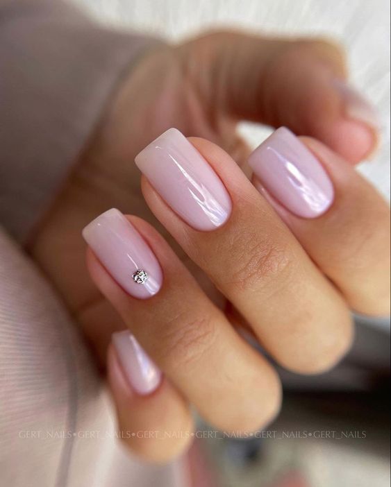 The Ultimate Guide to Short Wedding Nails 24 Ideas: Elegance at Your Fingertips