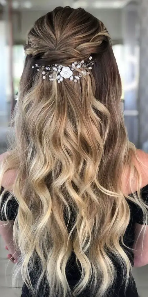 Half Up Bridal Hairstyles 27 Ideas: Elegant Choices for Your Special Day