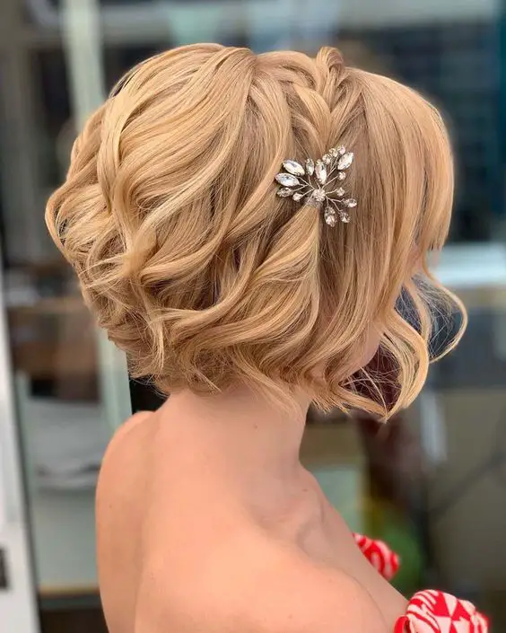 Chic Updo Hairstyles for Short Hair 24 Ideas: Perfect for Your Wedding Day