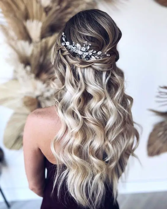 Half Up Bridal Hairstyles 27 Ideas: Elegant Choices for Your Special Day