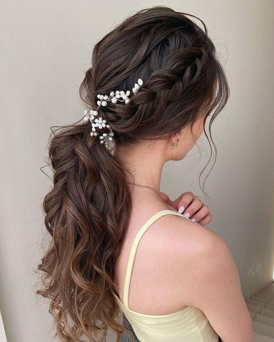 Ultimate Guide to Wedding Hairstyles for Medium Hair 16 Ideas