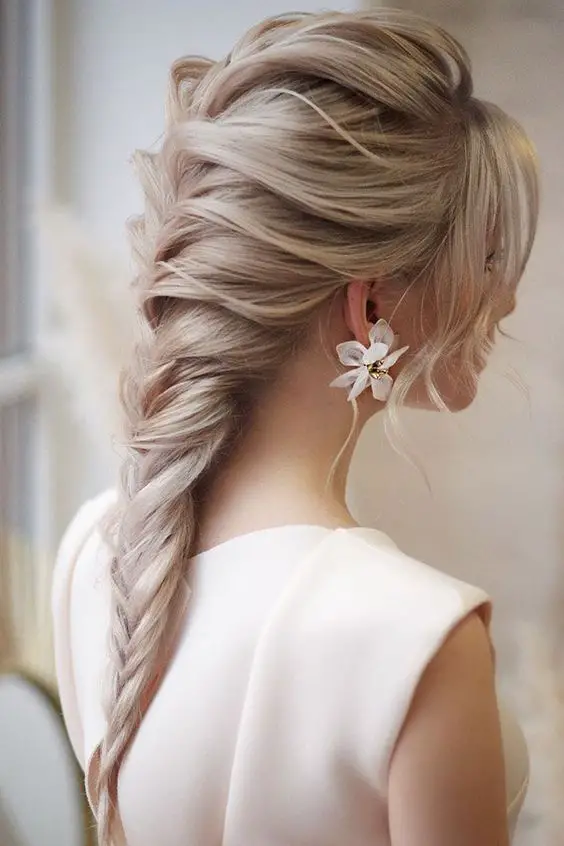 Elegant and Timeless Wedding Hairstyles with Braids 16 Ideas