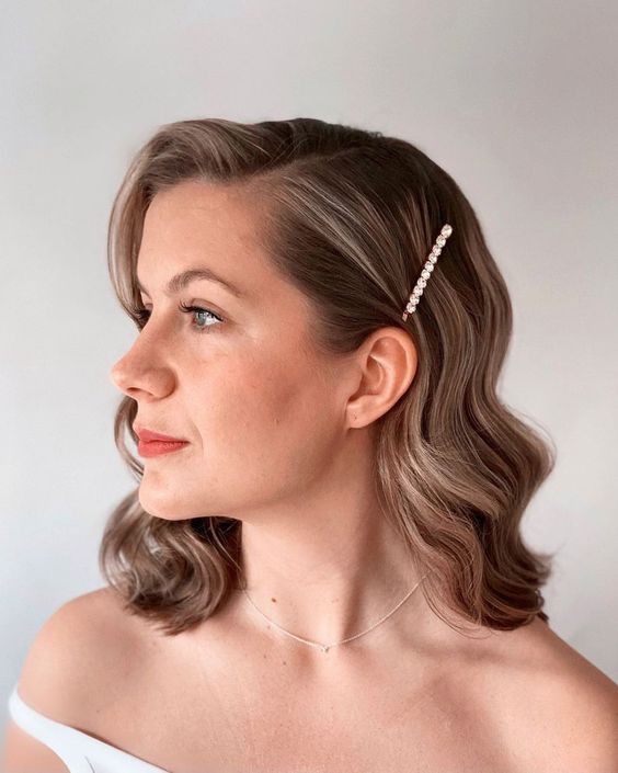 Elegance and Style: Mastering the Perfect Wedding Hairstyle for Guests 16 Ideas