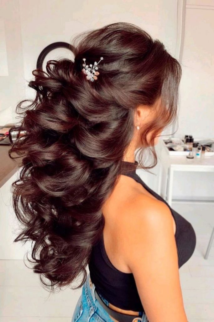 Ultimate Guide to Wedding Hairstyles for Medium Hair 16 Ideas