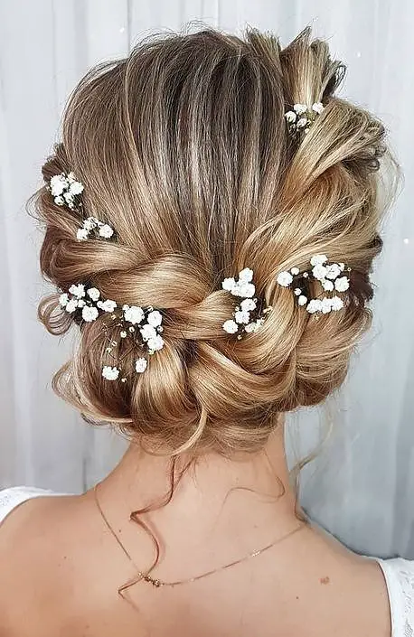 Embracing Elegance: Unveiling Chic Wedding Hairstyles Updo 15 Ideas
