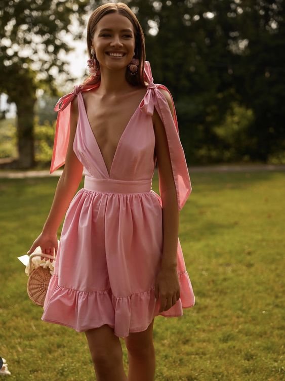Embracing the Charm of Pink at Weddings 18 Ideas: A Style Guide for Guests