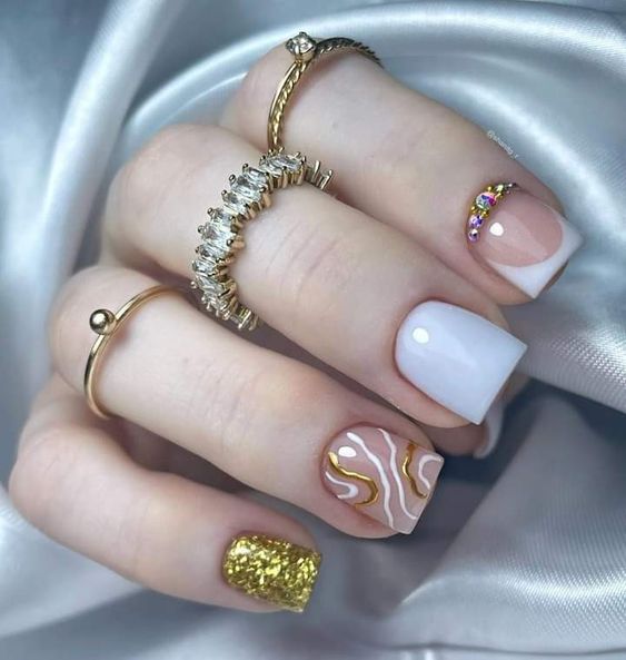 Dazzling Wedding Nails Gold: The Ultimate Accent for Your Special Day 15 Ideas