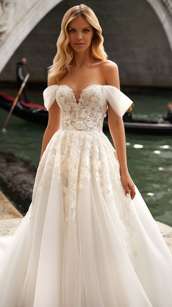 The Sweetheart's Guide to Wedding Dresses 26 Ideas