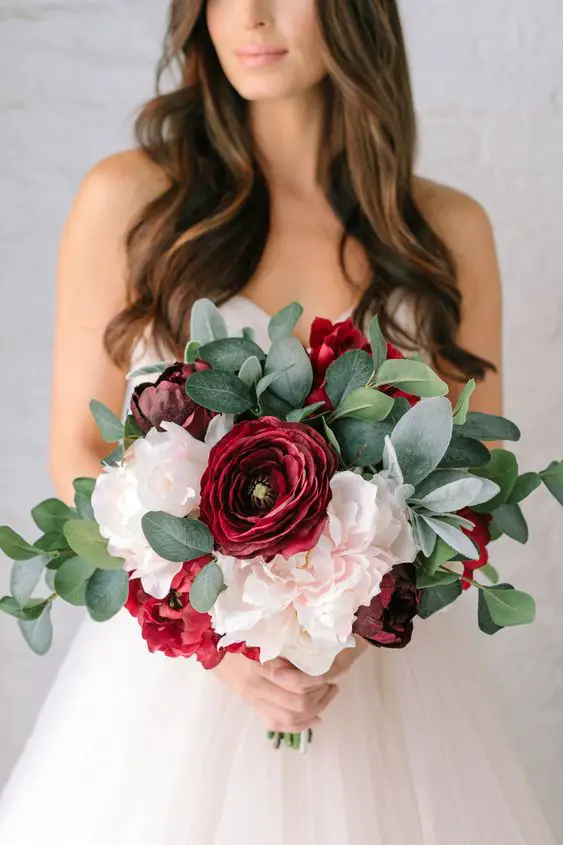 The Ultimate Guide to Selecting Wedding Flowers for the Bride 15 Ideas