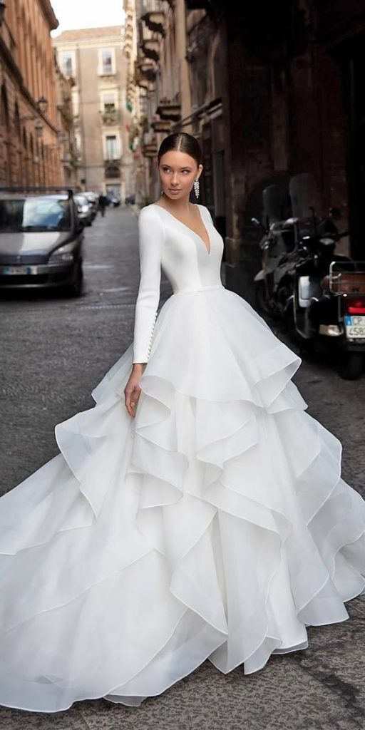 The Ultimate Guide to Extravagant Wedding Dresses: Find Your Dream Gown 28 Ideas