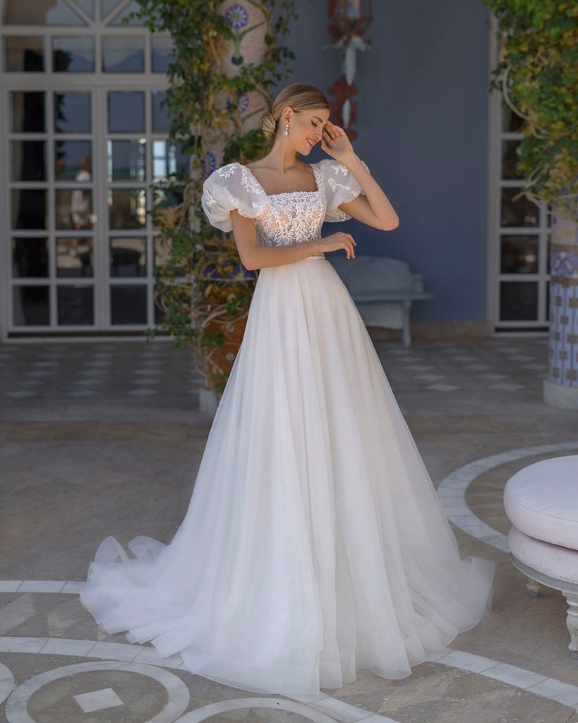 The Quintessential Wedding Dresses for the Modern Square-Bodied Bride 28 Ideas