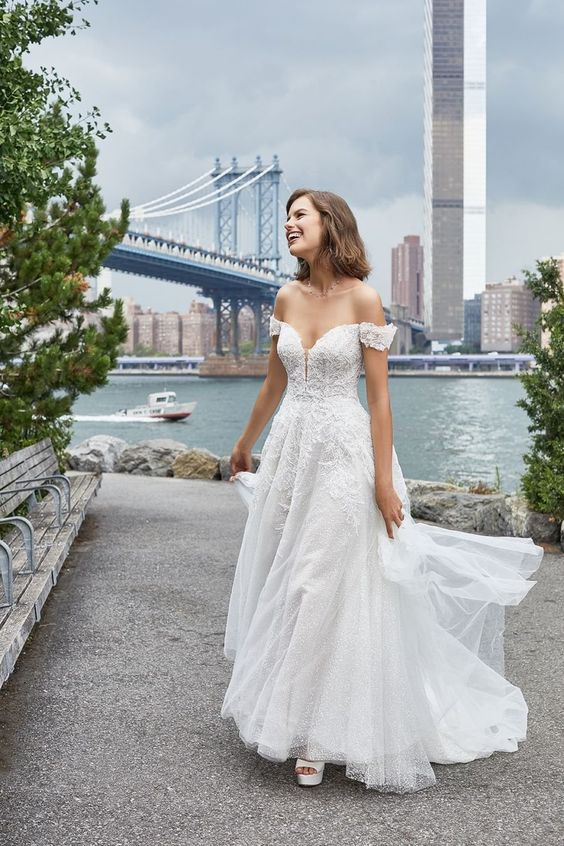 Enchanting Beach Wedding Dresses for Your Dream Seaside Ceremon 25 Ideas