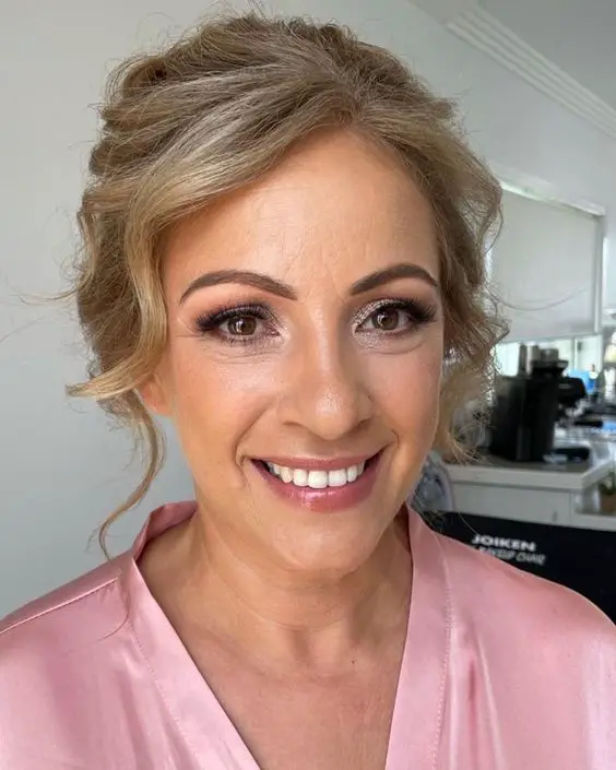 Perfect Mother of the Bride Makeup 23 Ideas: Timeless Elegance for Your Daughter's Special Day