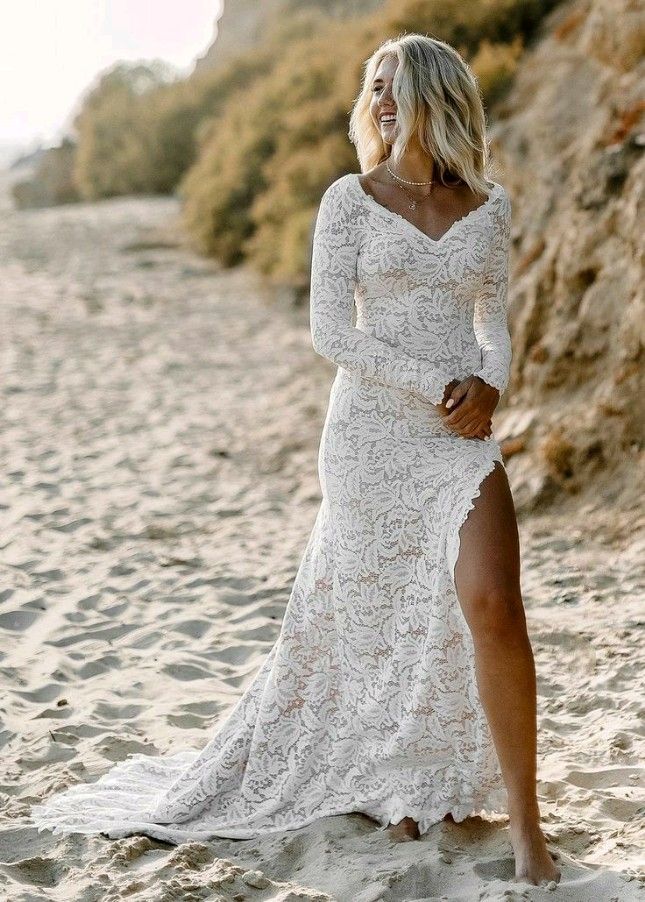 Enchanting Beach Wedding Dresses for Your Dream Seaside Ceremon 25 Ideas
