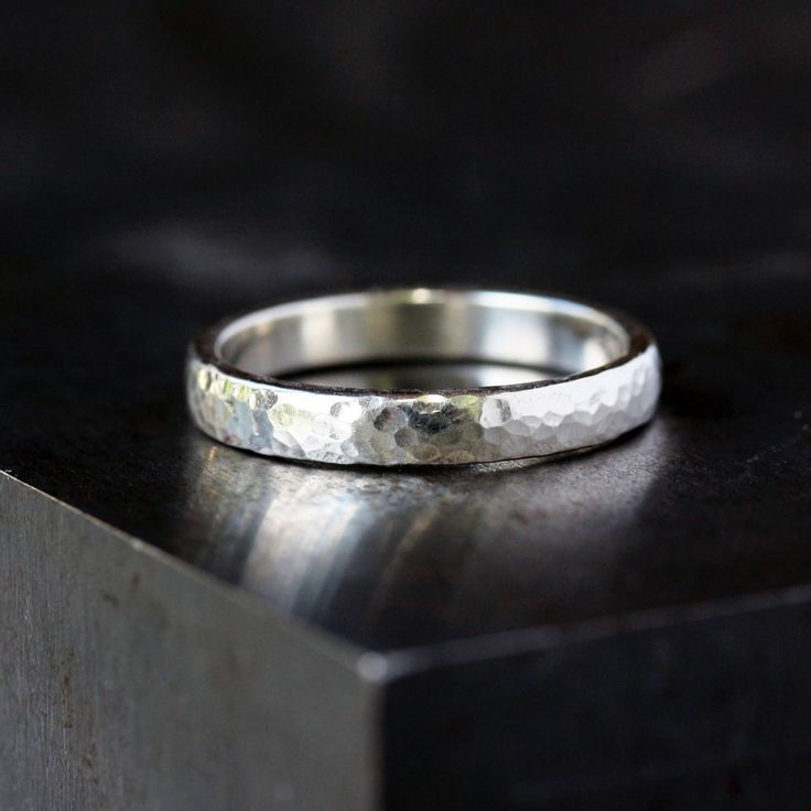 Timeless Elegance: Men's Silver Wedding Bands for Every Style 26 Ideas