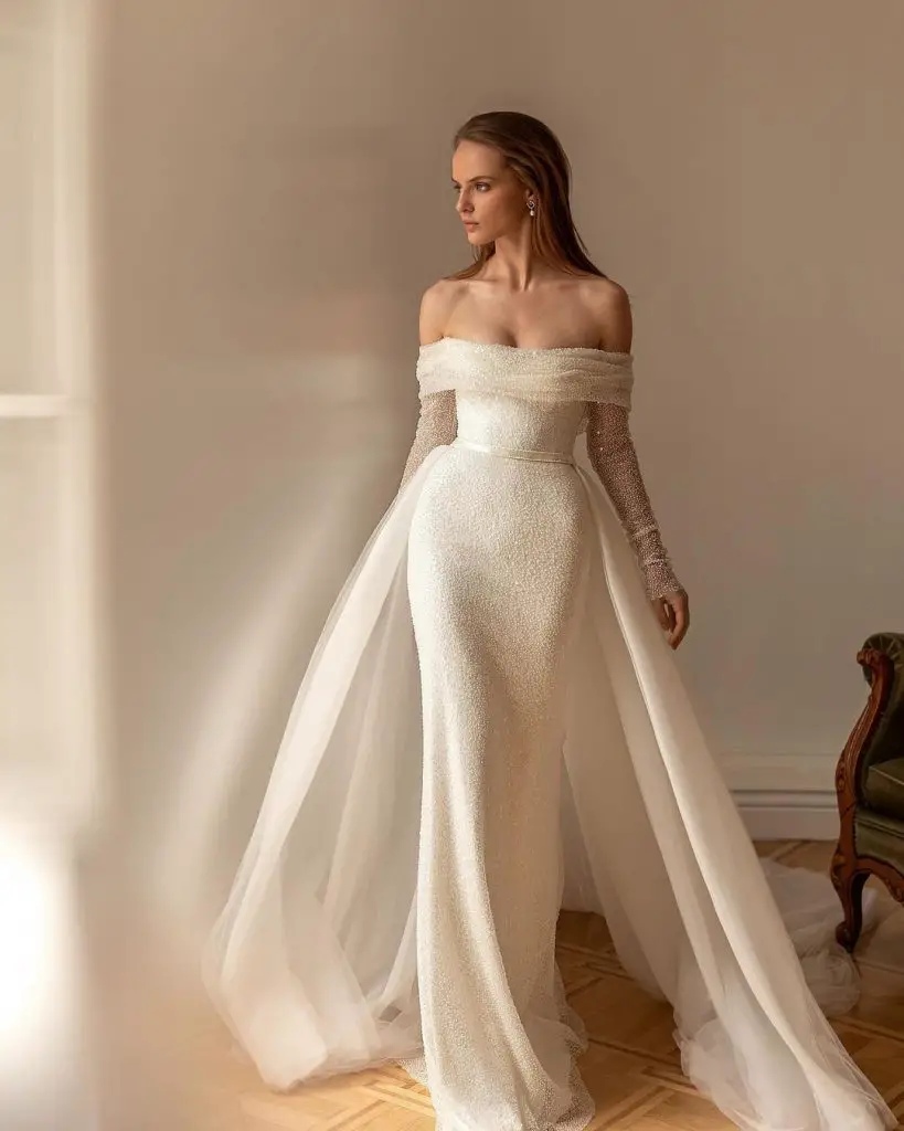 October Wedding Dresses 25 Ideas: A Fashionable Guide for the Modern Bride