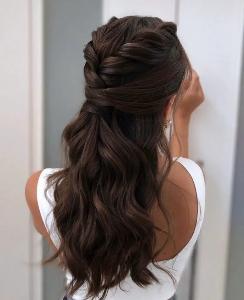 Fall Wedding Hairstyles for Guests: Simple and Elegant 25 Ideas