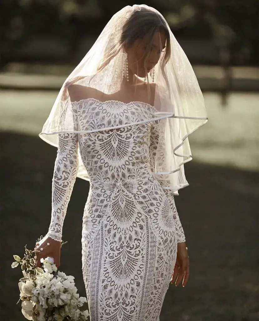 October Wedding Dresses 25 Ideas: A Fashionable Guide for the Modern Bride