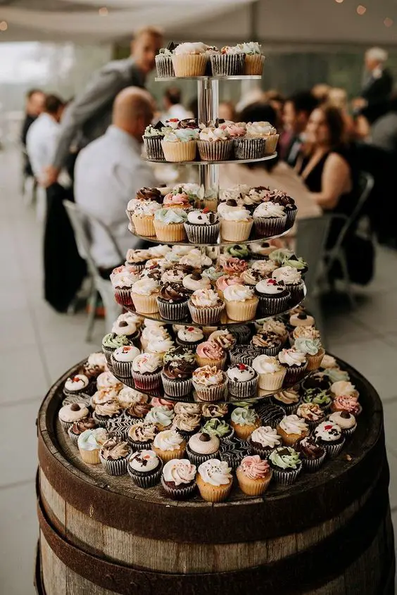 Fall Wedding Cupcakes: Delightful 20 Ideas for Your Autumn Celebration