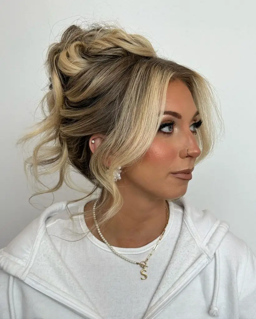 Fall Wedding Hairstyles for Guests: Simple and Elegant 25 Ideas