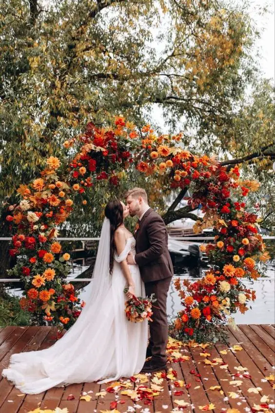 The Ultimate Guide to Fall Wedding Colors 25 Ideas: Perfect Palettes for Your Autumn Celebration