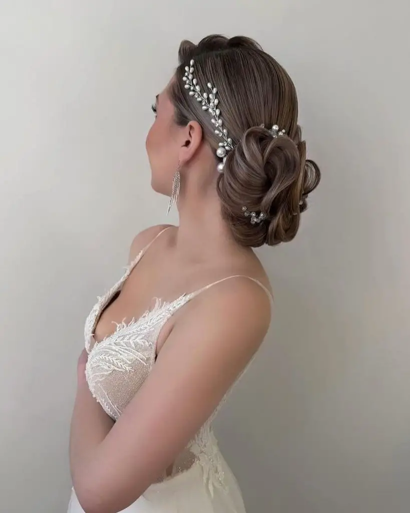 Fall Wedding Hairstyles for Long Hair 26 Ideas: Elegant Choices for Your Big Day