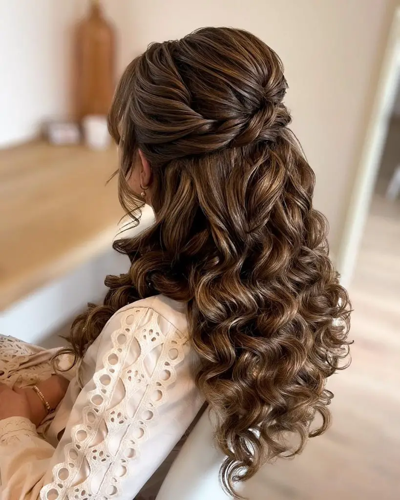 Fall Wedding Hairstyles for Guests: Simple and Elegant 25 Ideas