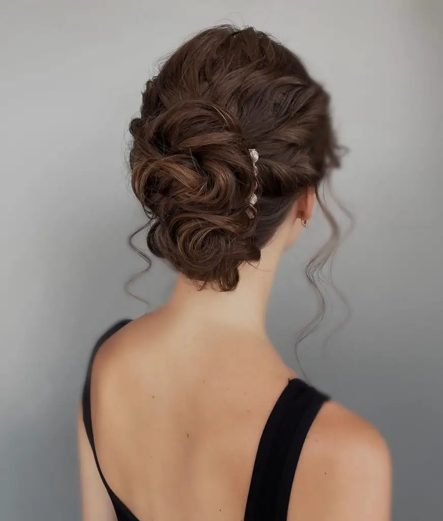 Fall Wedding Hairstyles for Long Hair 26 Ideas: Elegant Choices for Your Big Day