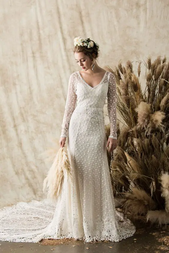 Embracing the Charm of Autumn Vintage Wedding Dresses 25 Ideas