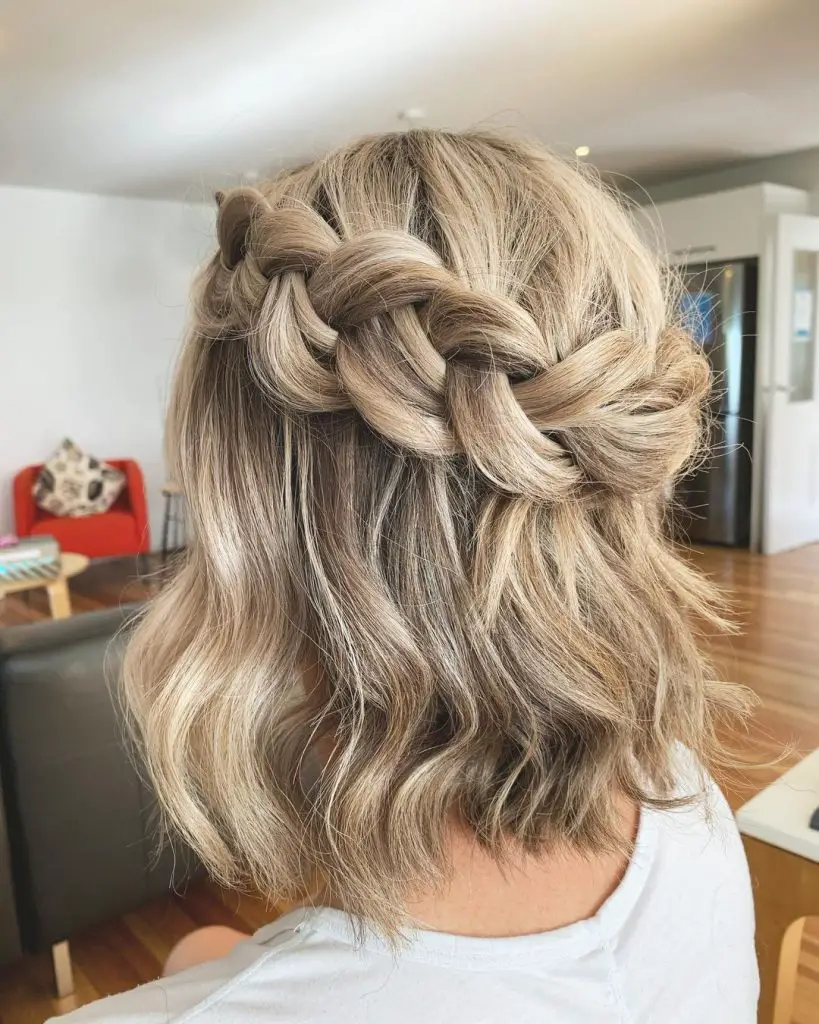 Fall Wedding Hairstyles for Guests: Simple and Elegant 25 Ideas