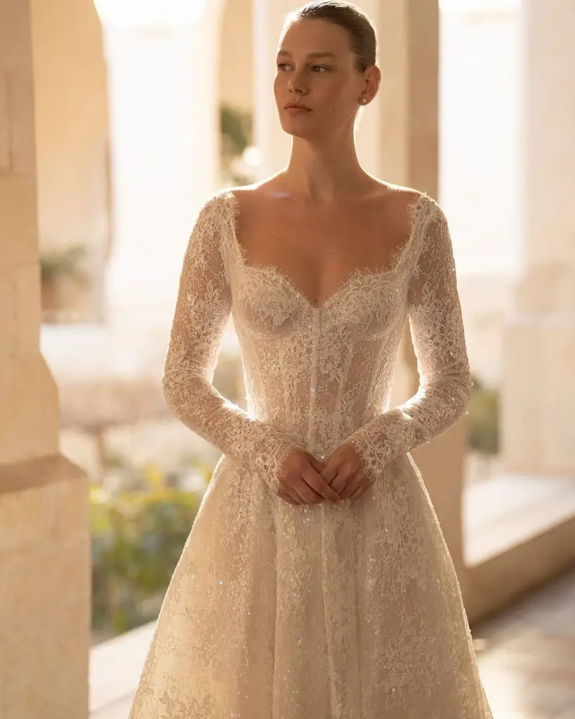 Embracing November Wedding Dresses 24 Ideas: Styles and Trends for the Modern Bride