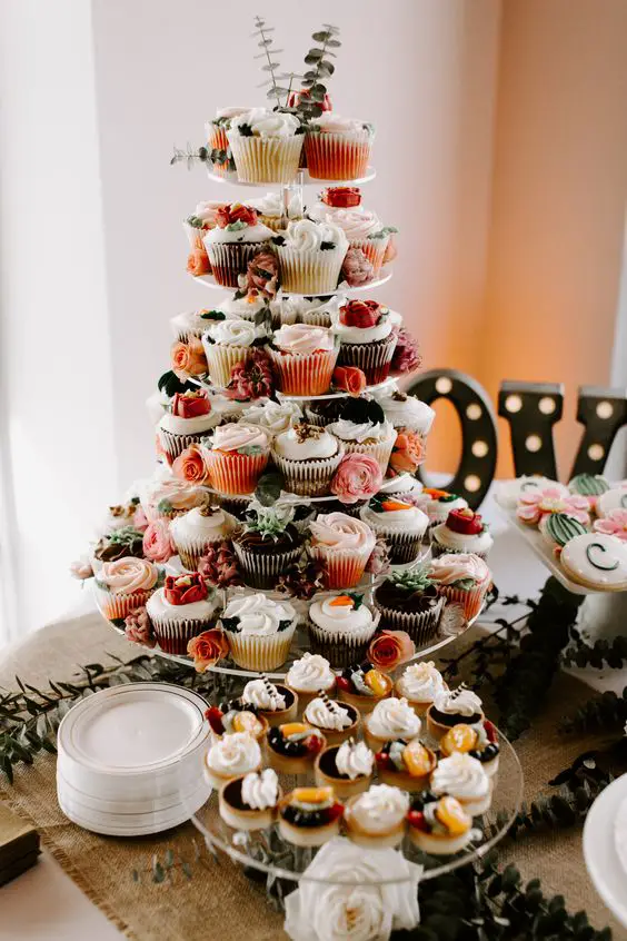 Fall Wedding Cupcakes: Delightful 20 Ideas for Your Autumn Celebration