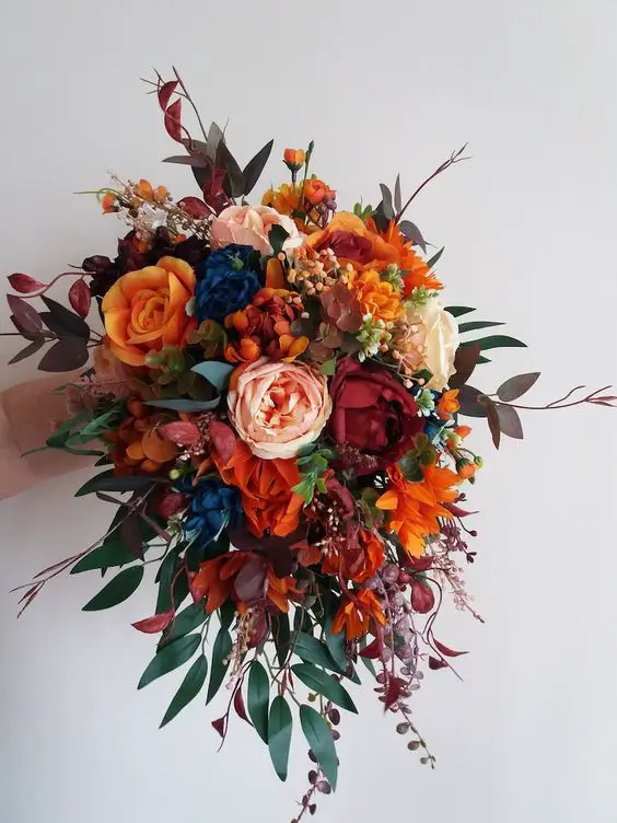 Wedding Fall Flowers Bouquet 24 Ideas: Captivating Autumnal Blooms for Brides