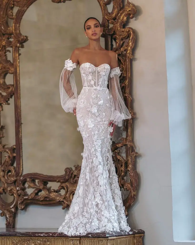 October Wedding Dresses 25 Ideas: A Fashionable Guide for the Modern Bride