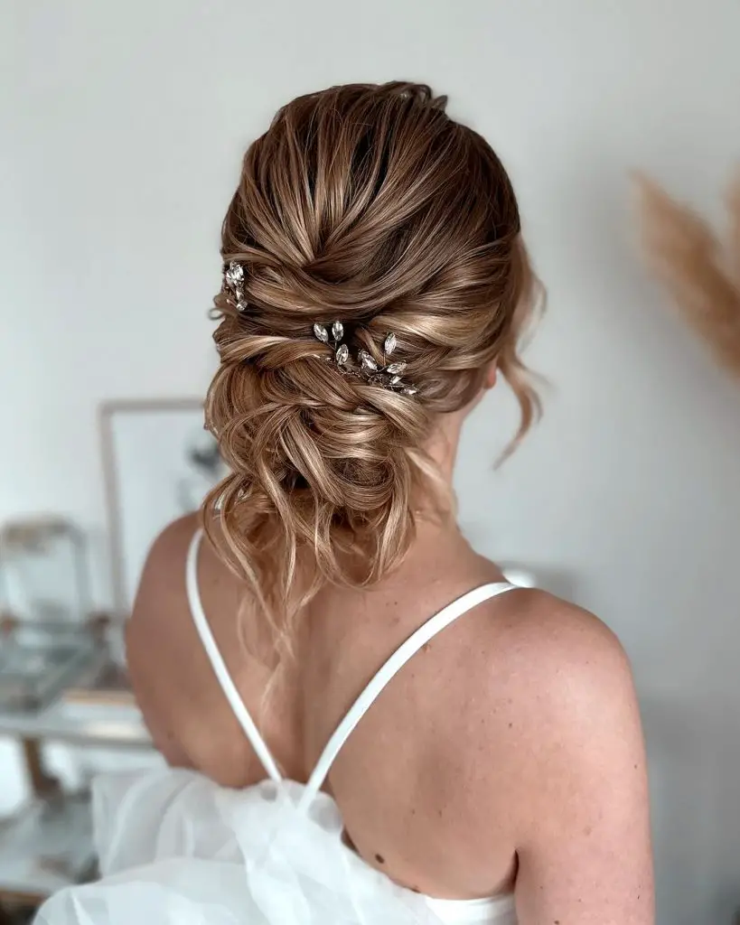 October Wedding Hairstyles: Elegant and Trendy 22 Ideas for Your Special Day