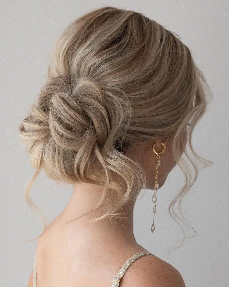 Fall Wedding Hairstyles for Guests: Simple and Elegant 25 Ideas