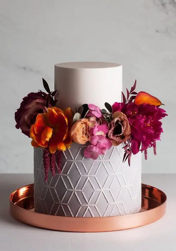 Fall Wedding Cake Flowers 25 Ideas: A Perfect Blend of Nature and Elegance