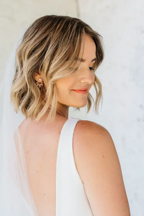 Stunning Bob Wedding Fall Hairstyles for the Perfect Bridal Look 25 Ideas