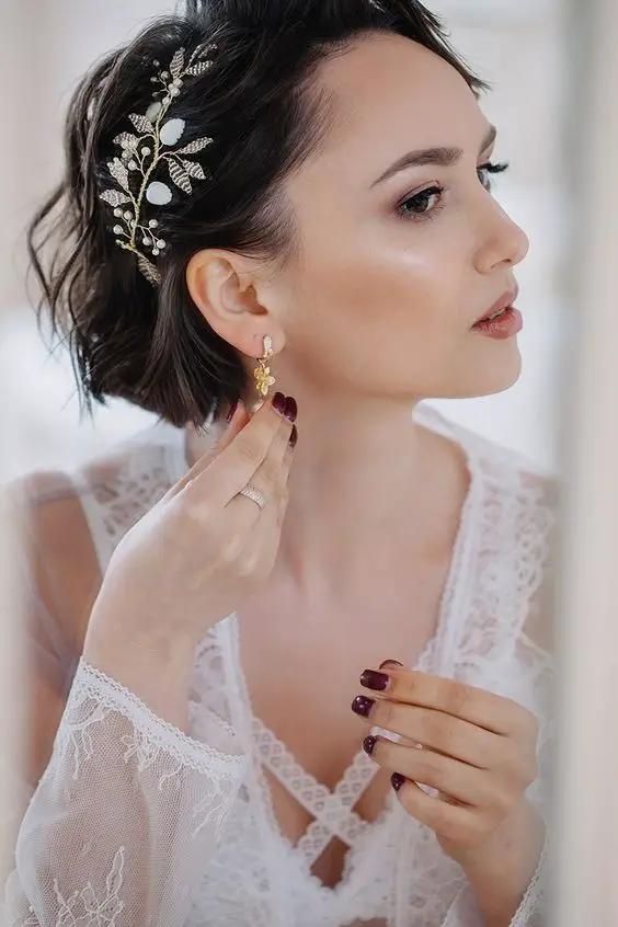 Stunning Bob Wedding Fall Hairstyles for the Perfect Bridal Look 25 Ideas