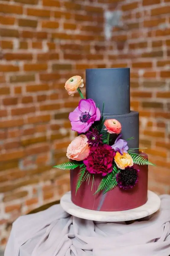 Fall Wedding Cake Flowers 25 Ideas: A Perfect Blend of Nature and Elegance