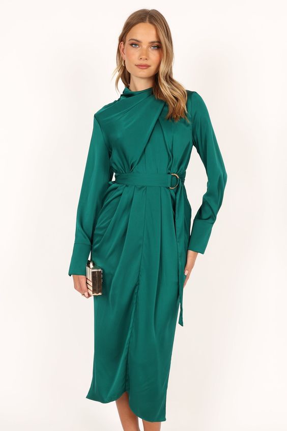 Stunning Fall Wedding Guest Dresses: Top Trends and 25 Ideas