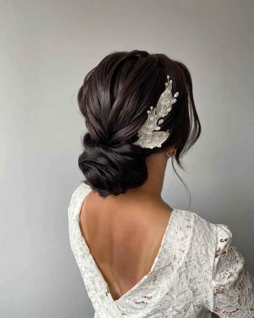 Fall Wedding Hairstyles for Long Hair 26 Ideas: Elegant Choices for Your Big Day